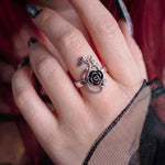 Gothistar Black Rose Thorn Ring - Model